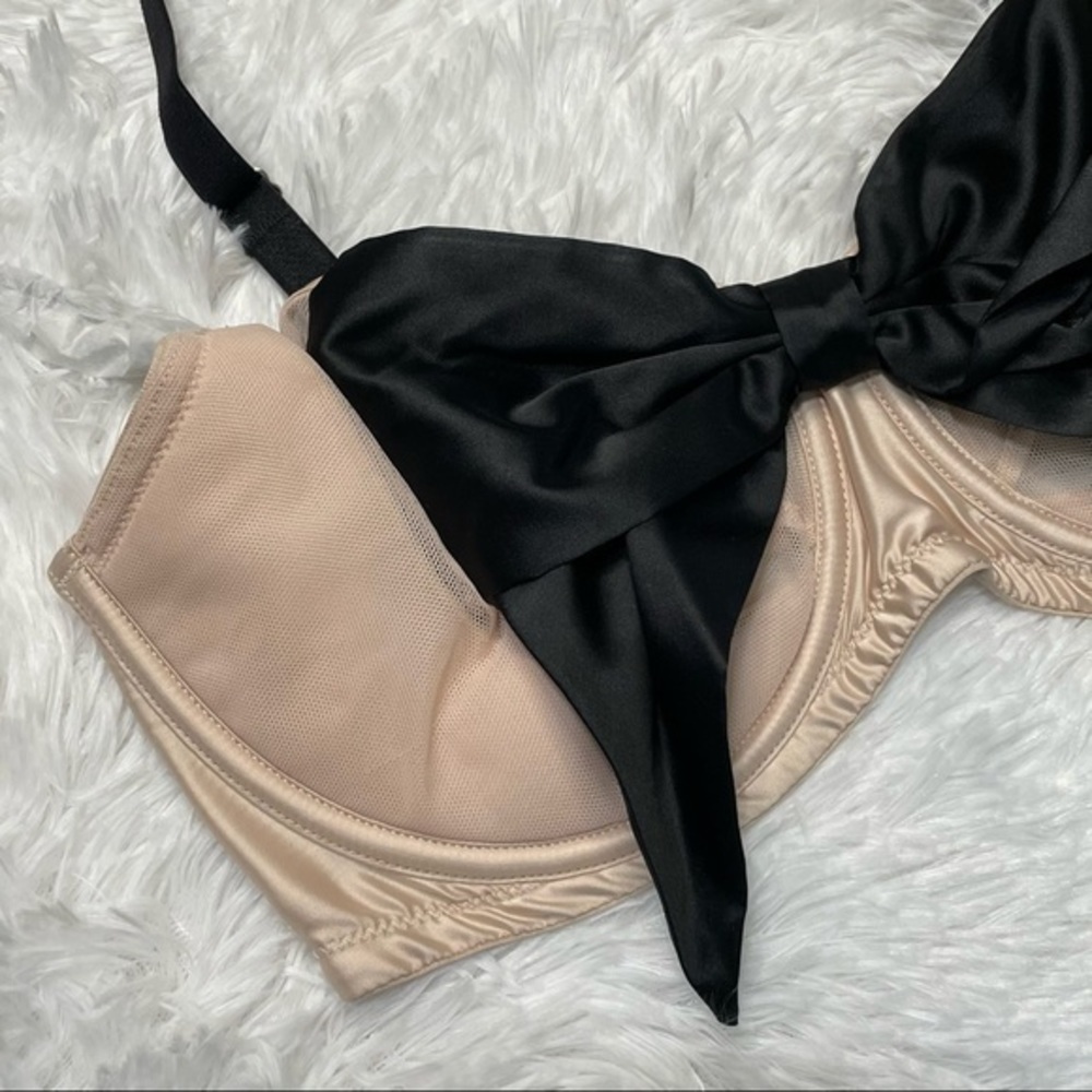VICTORIAS SECRET Wicked Embellished Bow Bra 34DDD - Picture 7 of 11